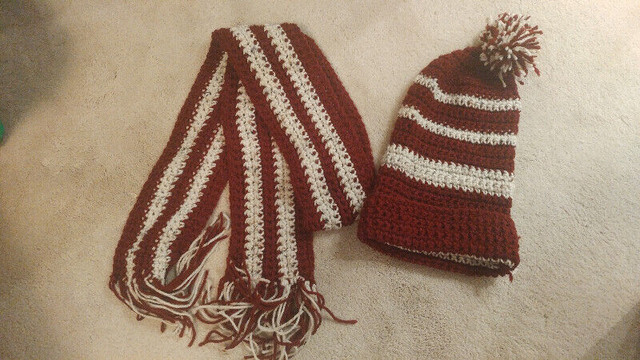 Toddler Scarf & Hat in Clothing - 2T in Winnipeg