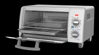 BLACK+DECKER 4-Slice Toaster Oven with Air Fry Technology