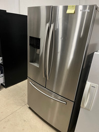 Samsung 36” stainless fridge with ice & water 
