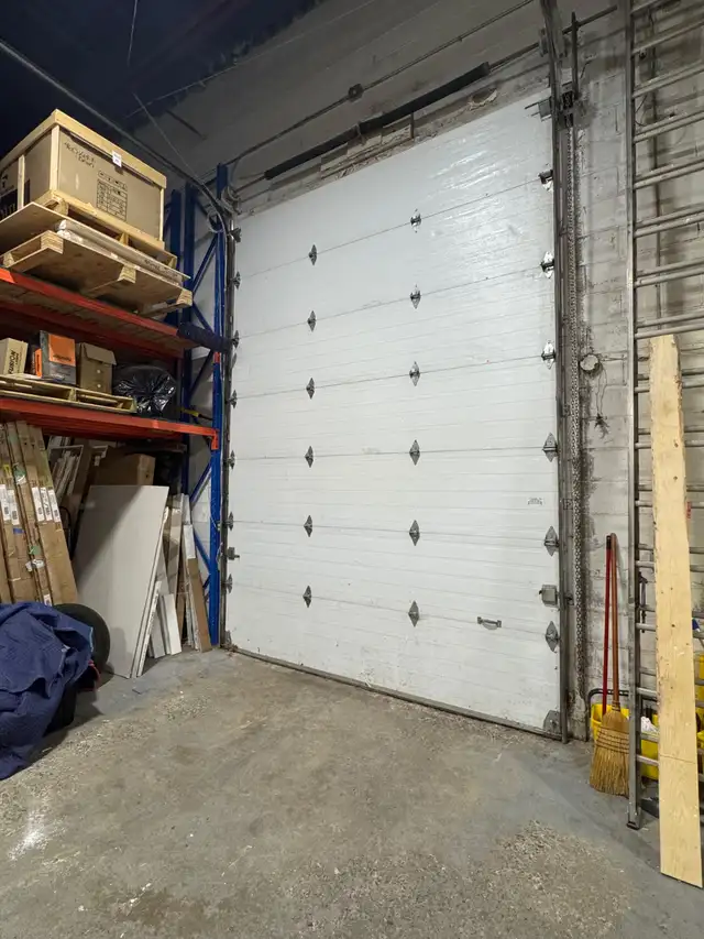 Small Warehouse / Office Available - Sublease! in Commercial & Office Space for Rent in Ottawa - Image 3