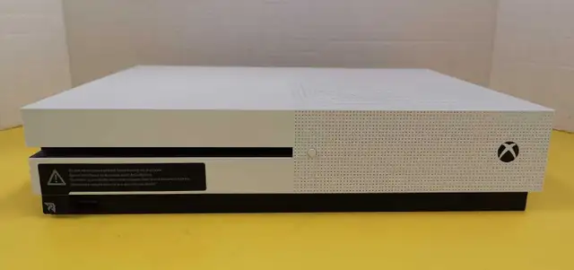 Console Xbox One S in XBOX One in City of Montréal - Image 4