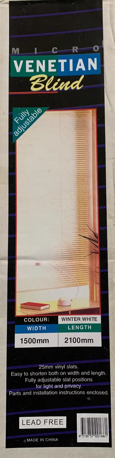 Micro store vénitien, View more