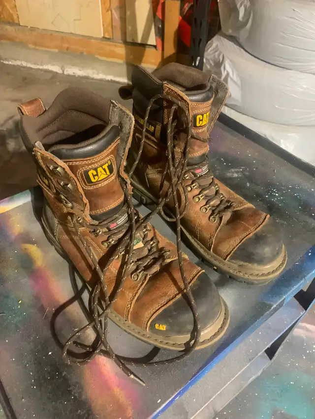 Cat Men’s Csa work boots size 10 in Men's Shoes in Edmonton - Image 3