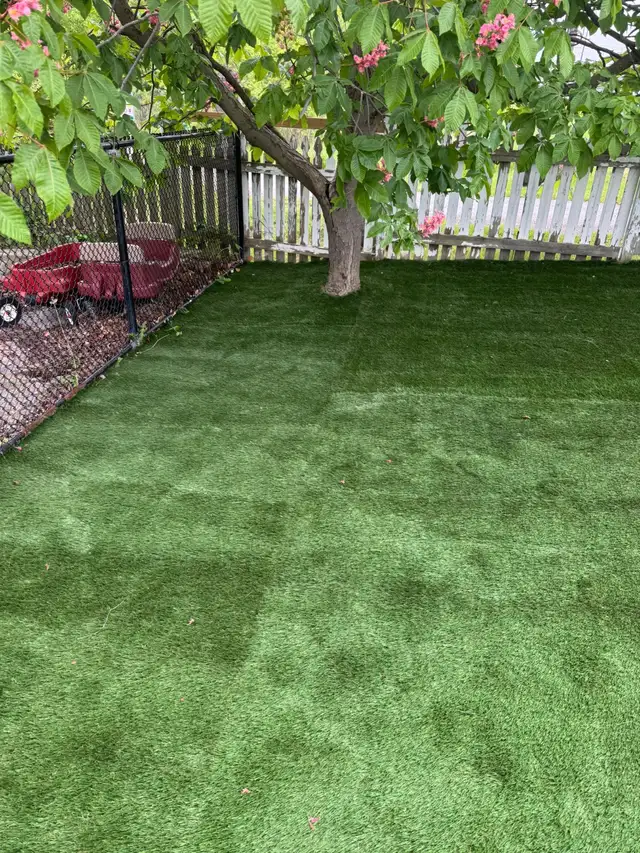 ♻️Recycled Turf | Like New | 7ft x 53ft | $190 Per Roll in Other in Barrie - Image 6