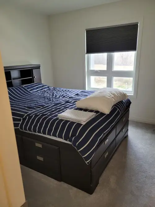 OPG WORKER'S BOILER MAKERS TRADES WORKERS CONTRACTORS BEAUTIFUL ROOM FOR RENT IN Whitby 15 minutes t...