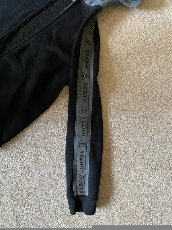 Selling Guess kids jacket - 14T in Kids & Youth in St. Albert - Image 3