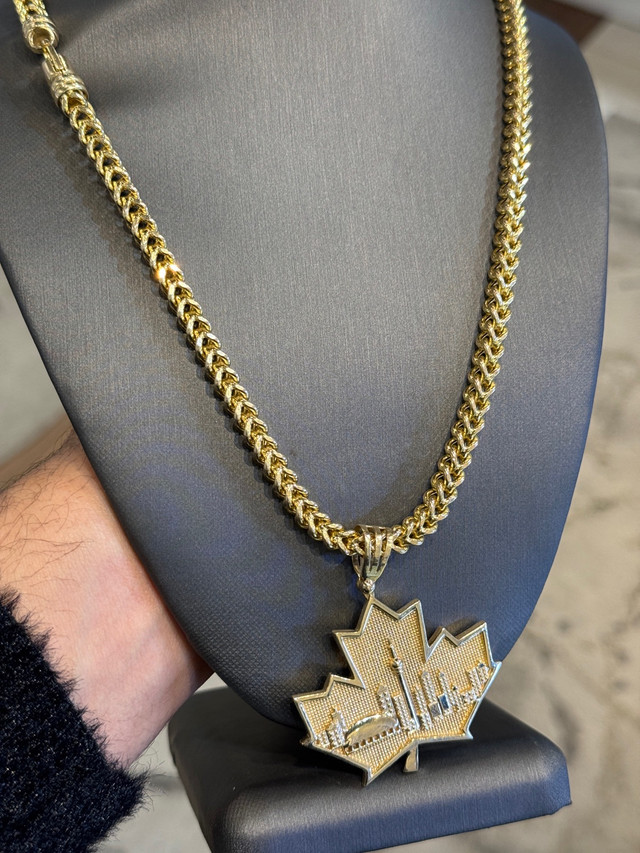 10K Yello Gold Maple Leaf Pendant & Franco Chain in Jewellery & Watches in City of Toronto - Image 2