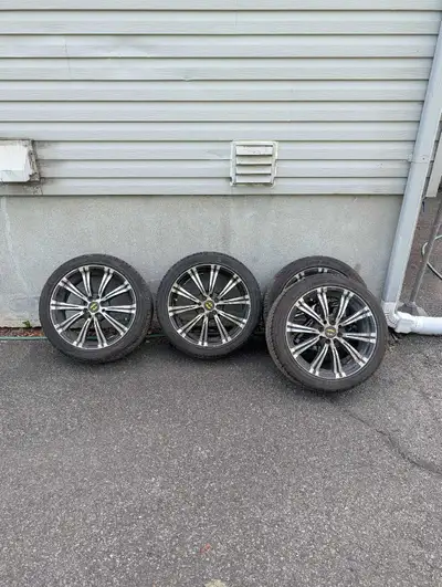 Version française plus bas. These pre-owned alloy wheels featuring a 4x100mm bolt pattern come equip...