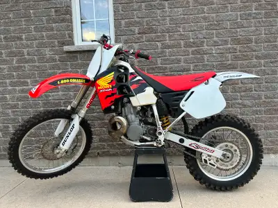 1997 HONDA CR 500 Nice solid bike. Not a showroom mint bike. Great to ride, race or for a garage sho...