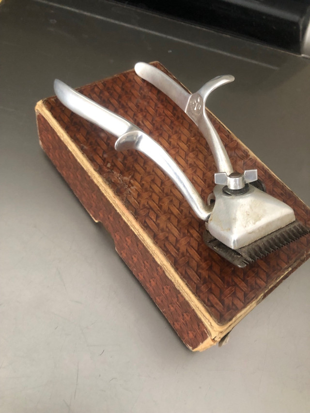  Vintage hair trimmer in Hand Tools in La Ronge