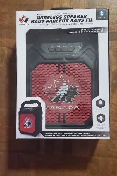 SOAR 6" Bluetooth Wireless Speaker With LED Lights Canada in the box