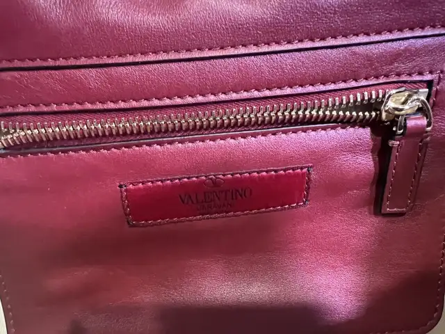 Valentino Small Rockstud Bag in Red Smooth Leather in Women's - Bags & Wallets in Mississauga / Peel Region - Image 6