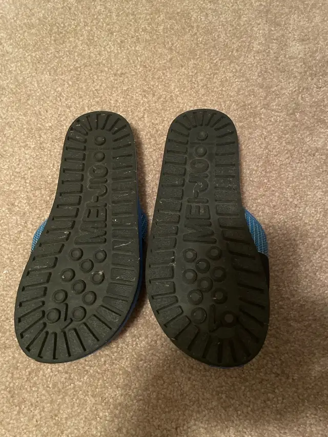 Hawaii Blue Sandals in Kids & Youth in City of Toronto - Image 8