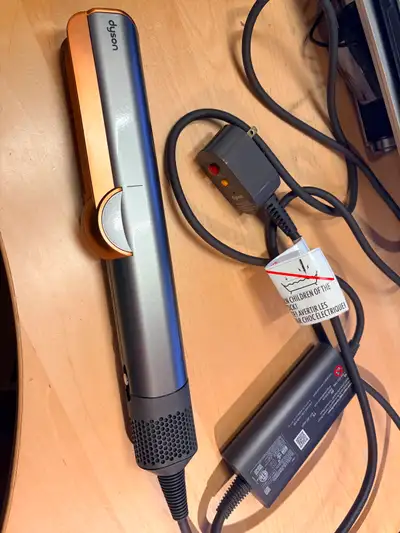 Dyson fer a lisser Airstrait (Excellent état -peu servi), View more