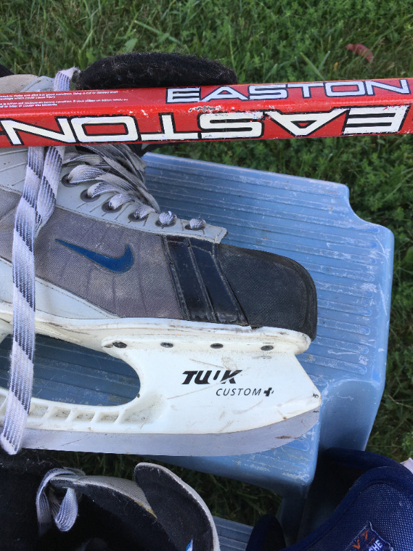 Hockey accessory in Hockey in City of Toronto - Image 4