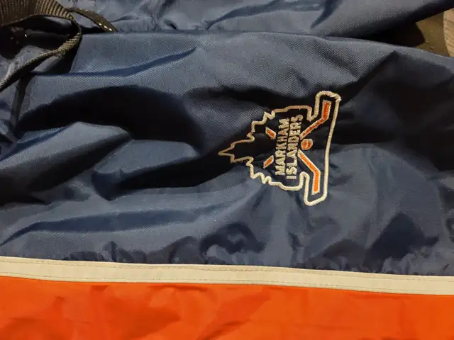 Markham Islanders Hockey Shell (Goalie) in Hockey in Markham / York Region - Image 3