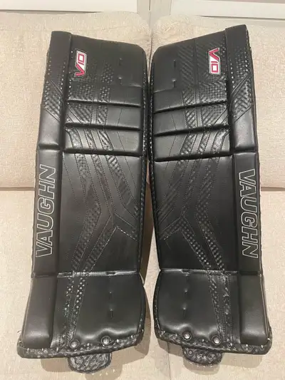 Vaughn Velocity V10 Goalie Pads. 30+2, View more