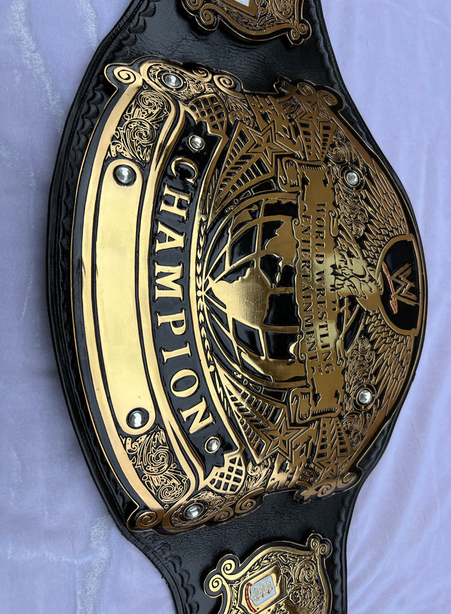WWE Undisputed Champion Title Wrestling belt Replica in Other in Oakville / Halton Region - Image 2