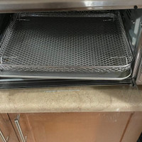 Hamilton Beach toaster oven + air fryer.