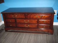 VINTAGE HUPPE CEDAR CHEST