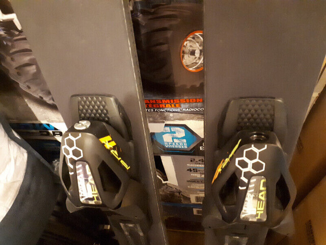 NEW  Motion skis 172cm with bindings (Missing 1 Screw) for sale. in Ski in Calgary - Image 3