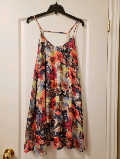 Women's Dex Floral Abstract Loose fitting dress size small, View more