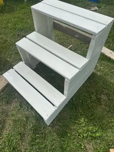 These charming, three-step units are perfect for providing easy access to your RV or home entrance....