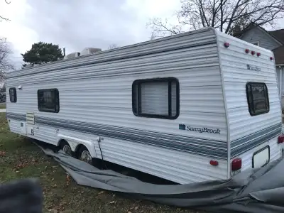 General Characteristics (Approx. 1995-2005) Construction: Not typical "mobile homes," but robust tra...