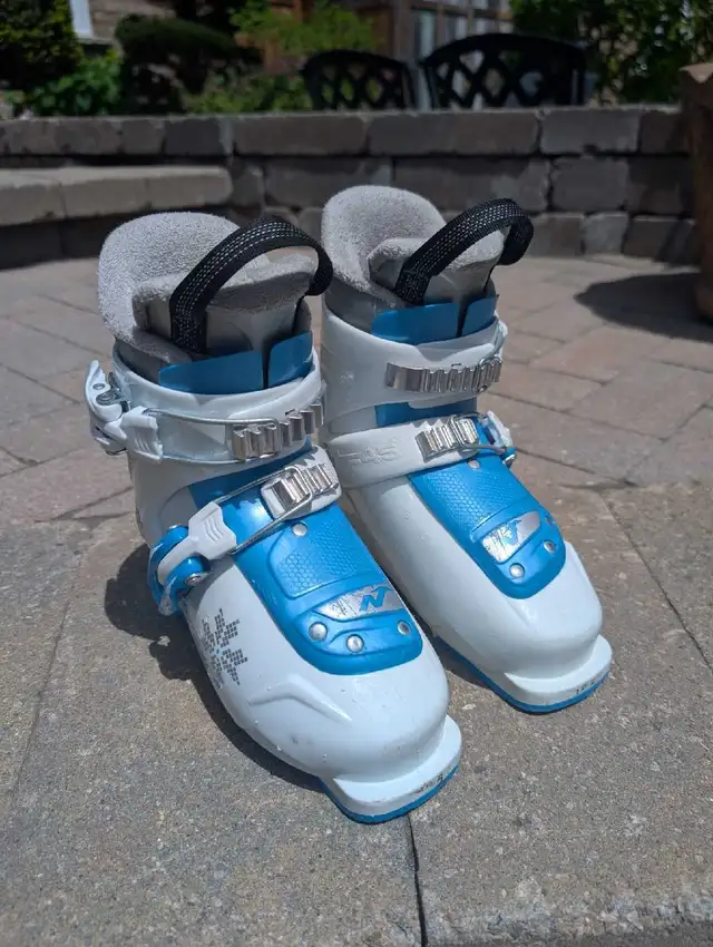 Nordica Ski Boots - Size 18-19.5 in Ski in Oshawa / Durham Region - Image 3
