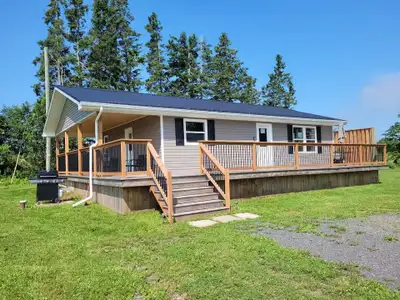 Baird’s Country Guesthouse – Off-Season Short-Term Rental Available from November 1 to April 30. Thi...