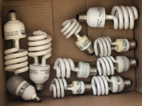 Large lot of 9 CFL standard size light bulbs and 1 LED, tested