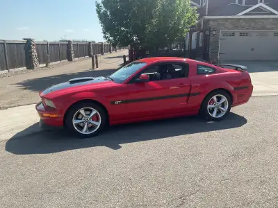 Engine 4.6L 5 speed automatic New brakes front back Always stored inside Fun cars