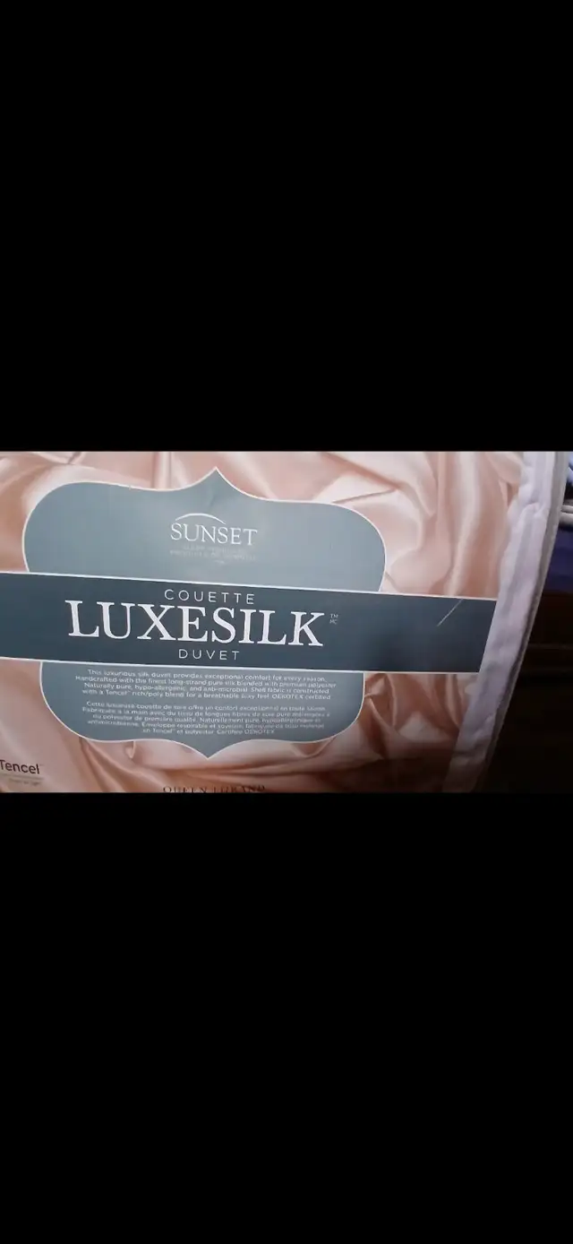Queen size duvet in Bedding in Barrie - Image 3
