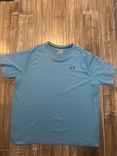 Men’s Under Armour 2XL Tshirt, View more