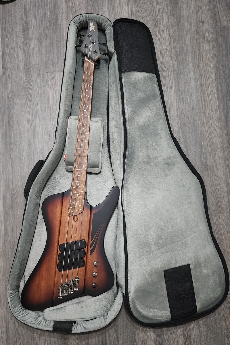 Bass Gear for sale Amps & Pedals Oshawa / Durham Region Kijiji