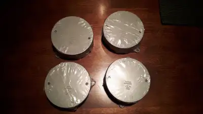 4 BOÎTIERS ÉLECTRIQUES RONDS GRIS POUR EXTÉRIEUR, View more