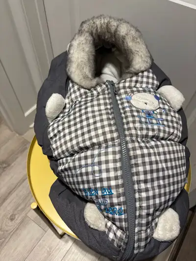 Souris Mini Snowsuit, View more