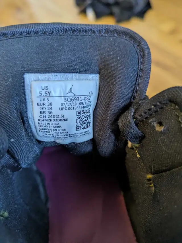 Nike Air Jordan size 5.5 in Women's - Shoes in City of Montréal - Image 7