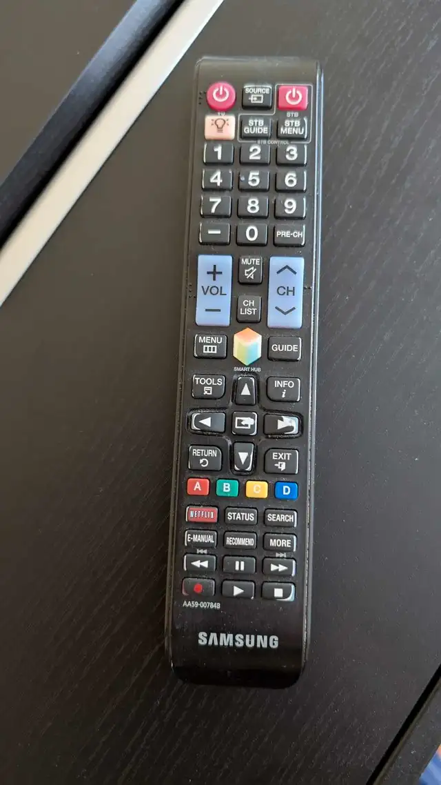 Samsung 32" Smart Full HD TV in TVs in Ottawa - Image 6