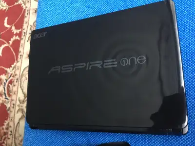 Laptop Acer Aspire One In good condition Weak battery Processeur : N455 Ram : 2GB HDD : 220 GB Windo...