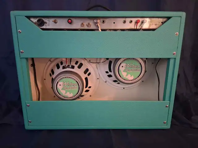 VINTAGE FENDER TWIN-REVERB in Amps & Pedals in Laval / North Shore - Image 3