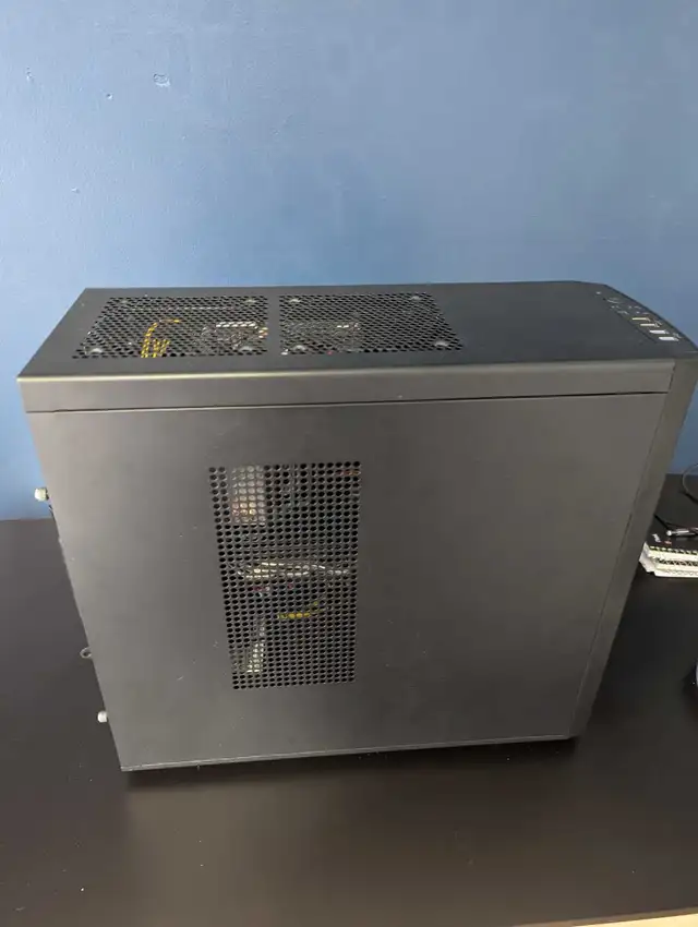 Gaming Pc - monitor, keyboard, mouse in Desktop Computers in Kitchener / Waterloo - Image 6
