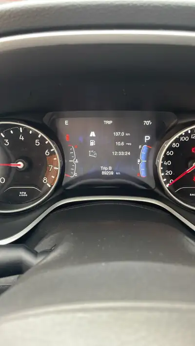 Selling my 2018 Jeep Compass, a reliable SUV with 89209 km on the odometer. This Compass offers a bl...