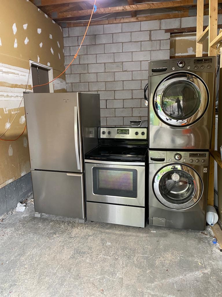 Like NEW 2019 Washer dryer can Deliver Washers & Dryers City of