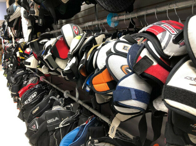 New used hockey equipment: skates helmets pants gloves shoulders in Hockey in Oakville / Halton Region - Image 5