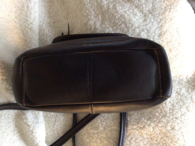 EUC Dark Brown Leather Stone Mountain Handbag  in Women's - Bags & Wallets in Norfolk County - Image 4