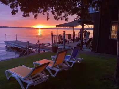 Lakefront Cottage Rental with Dock and Boatlift