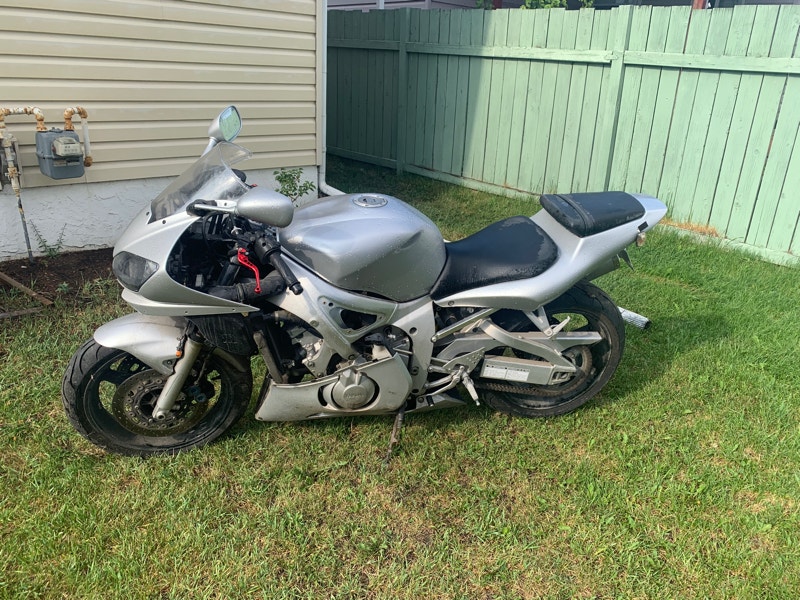 ** MECHANIC SPECIAL**2002 Yamaha R6 2700 OBO Sport Bikes Calgary Kijiji