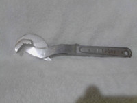 NIPPERT 10 INCH SPRING JAW WRENCH.