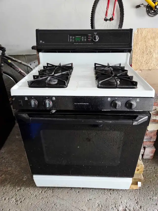 30" Gas Range  in Stoves, Ovens & Ranges in Markham / York Region - Image 2